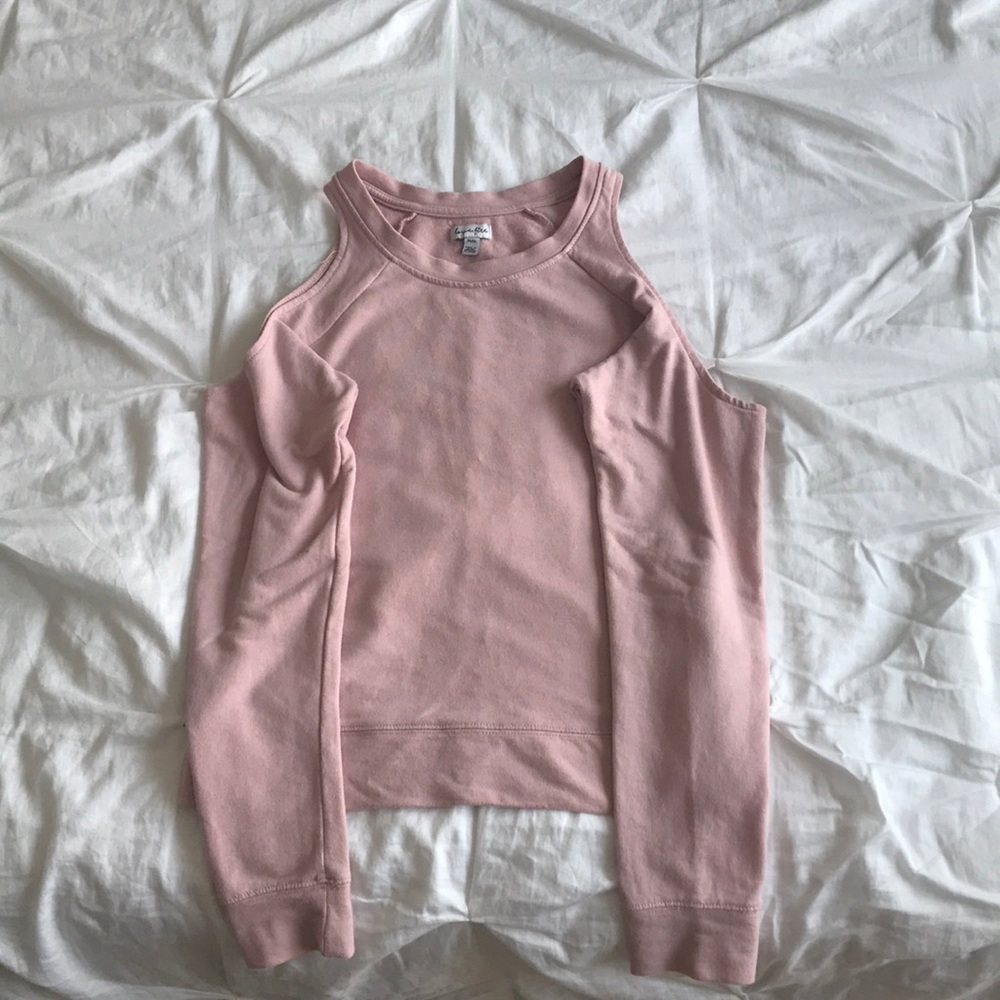 Mauve open shoulder shirt